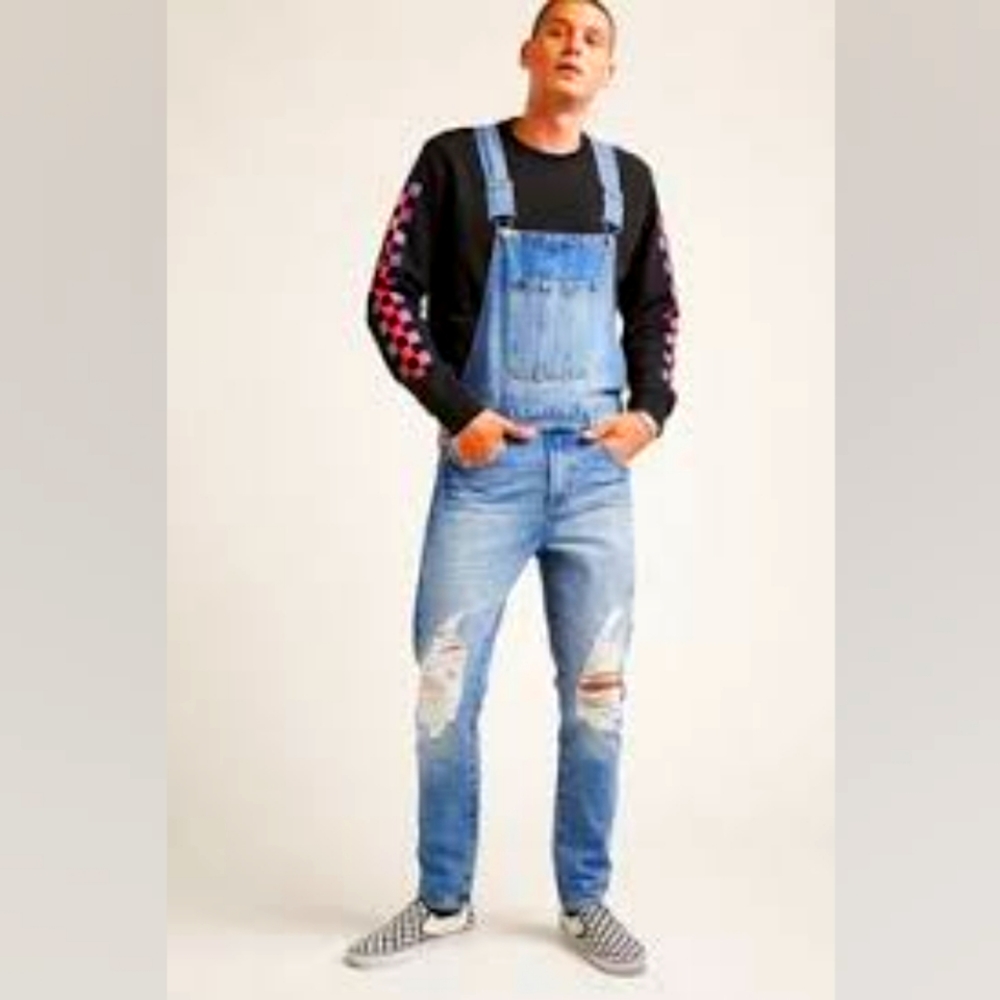Forever 21 overalls fits 34/32 size